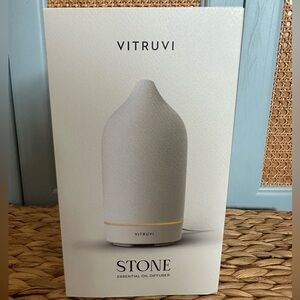 NIB Vitruvi Stone Diffuser